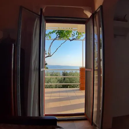 Betty Jesenice (Split-Dalmatia)